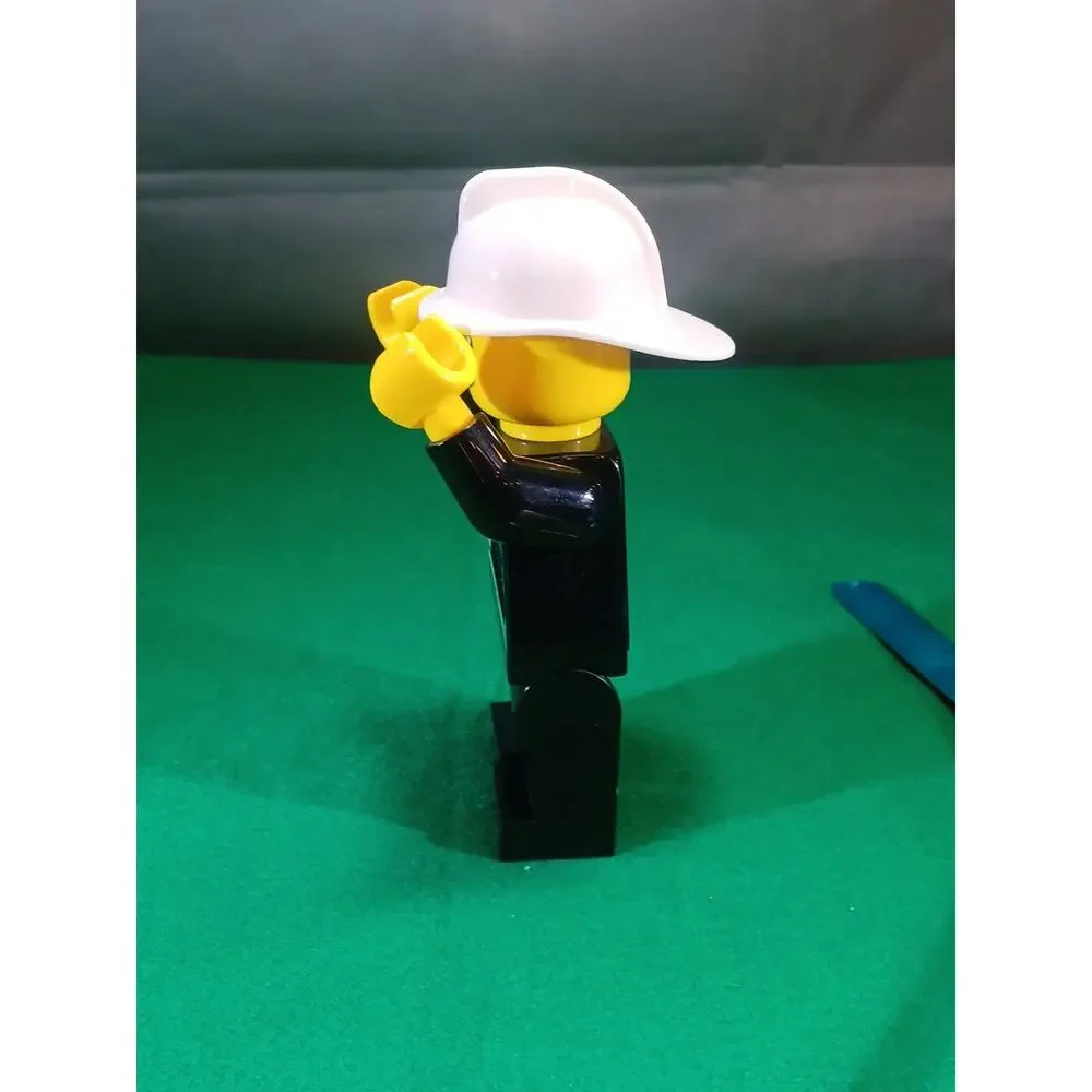 Lego city movie FireMan Clock 9 “ Working Tested LCD